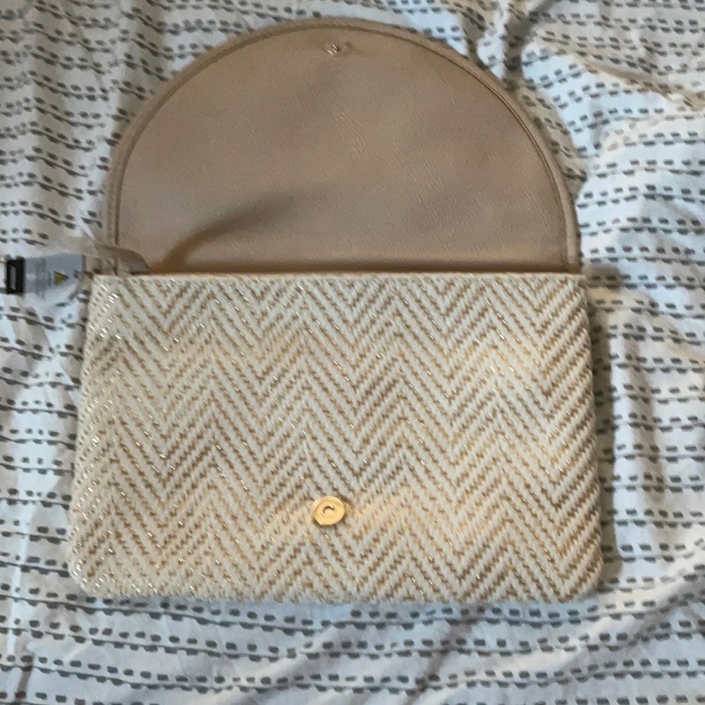 NWT Express Clutch - Picture 2 of 3